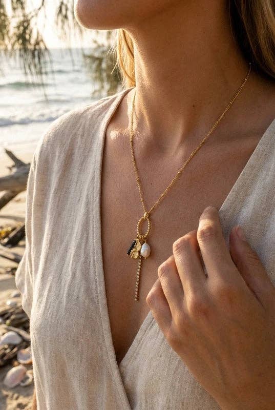 Collier Nova