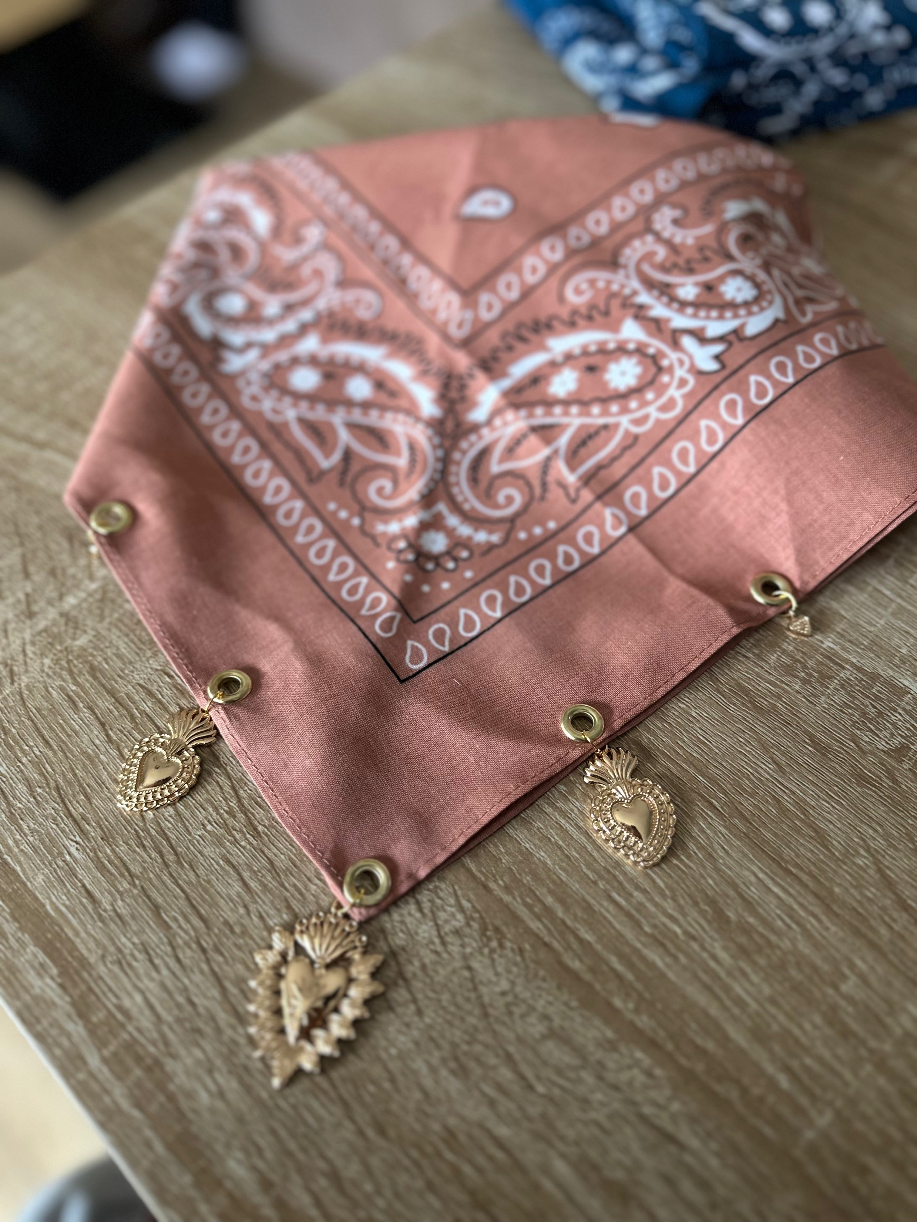 Bandana à Charms