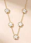 Collier avec fleurs